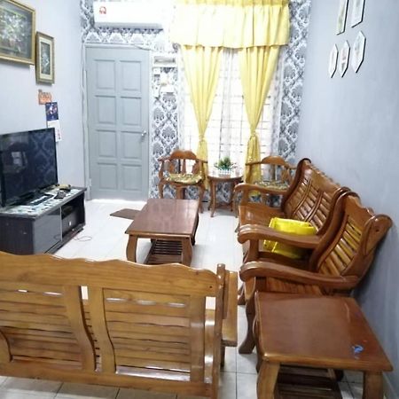 Homestay Perpaduan, Taman Bercham Raya Ulu Kinta Ipoh Perak Kampong Batu Lapan  Eksteriør billede